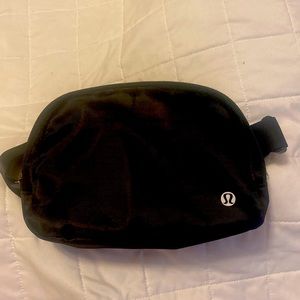 Limited edition lululemon everywhere belt bag